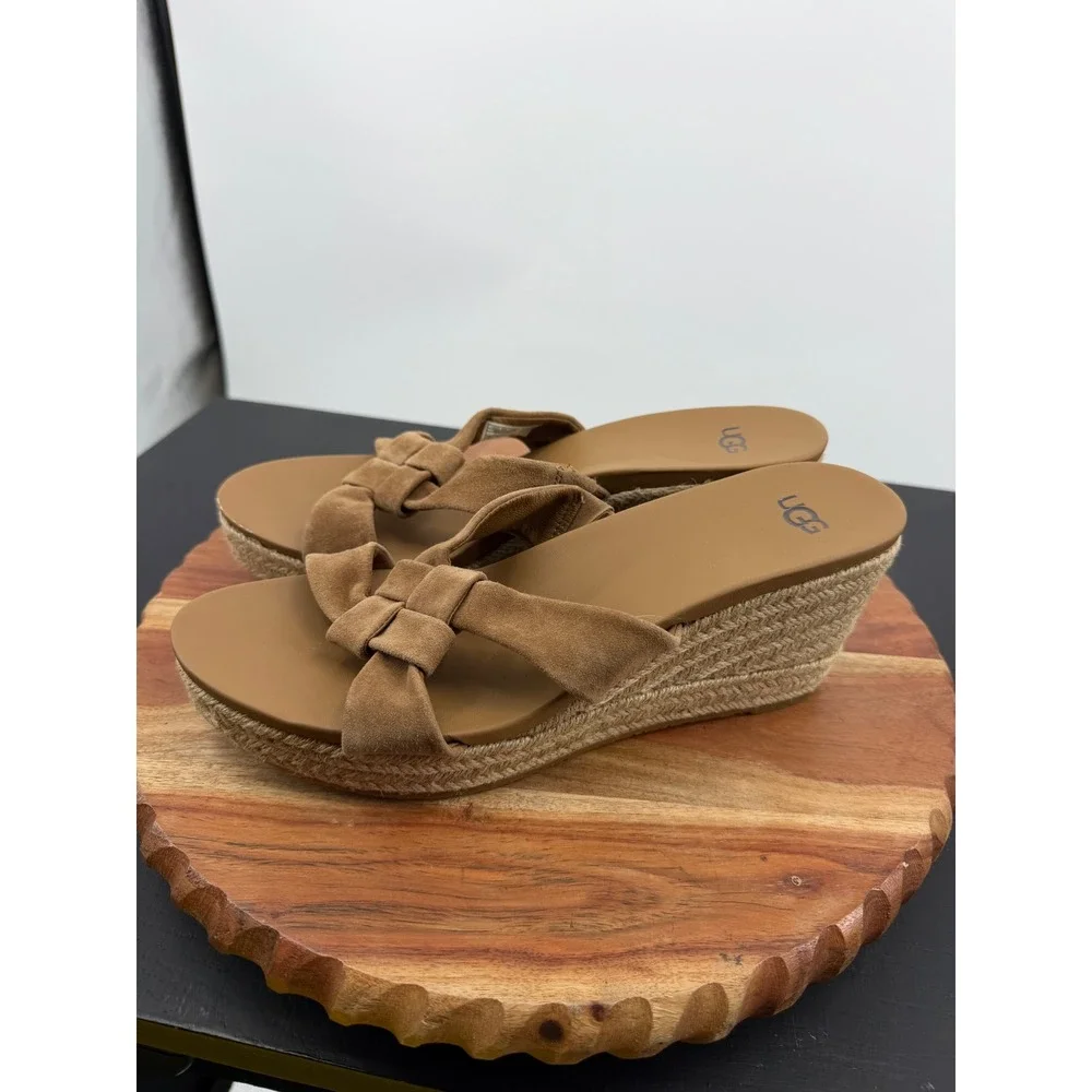 UGG Niyomee Wedge Sandal Women Size 10 Chestnut Suede Espadrille 1146910
